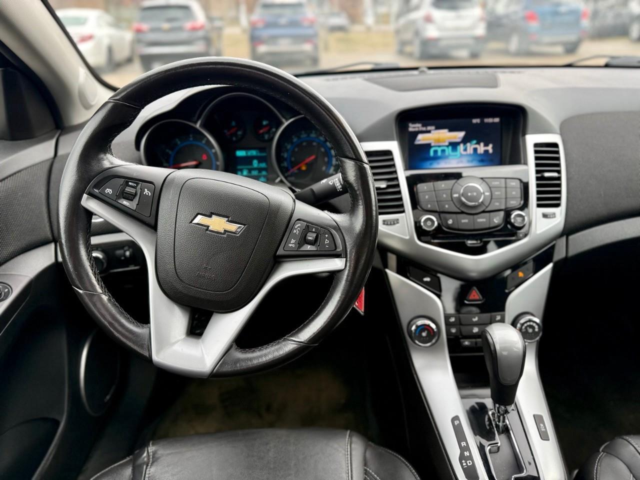 2015 Chevrolet Cruze LT 2LT 4dr Sedan Photo