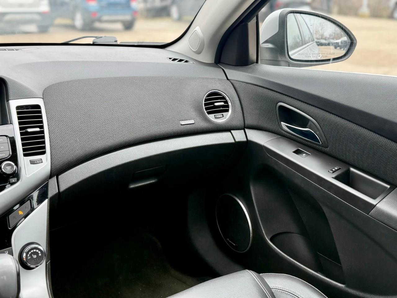 2015 Chevrolet Cruze LT 2LT 4dr Sedan Photo