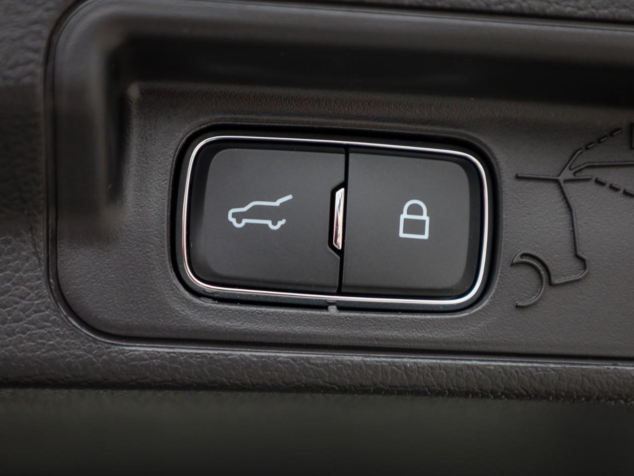 2025 Ford Explorer ST-Line 4dr 4x4 Photo