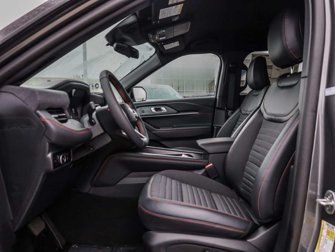 2025 Ford Explorer ST-Line 4dr 4x4 Photo