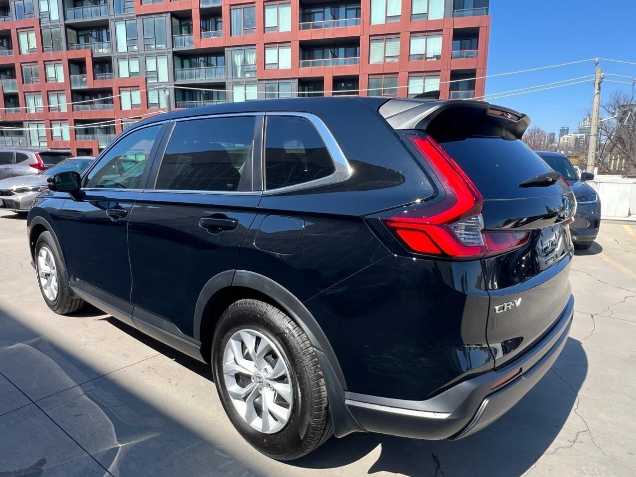 2024 Honda CR-V LX-B 4dr Front-Wheel Drive Photo4