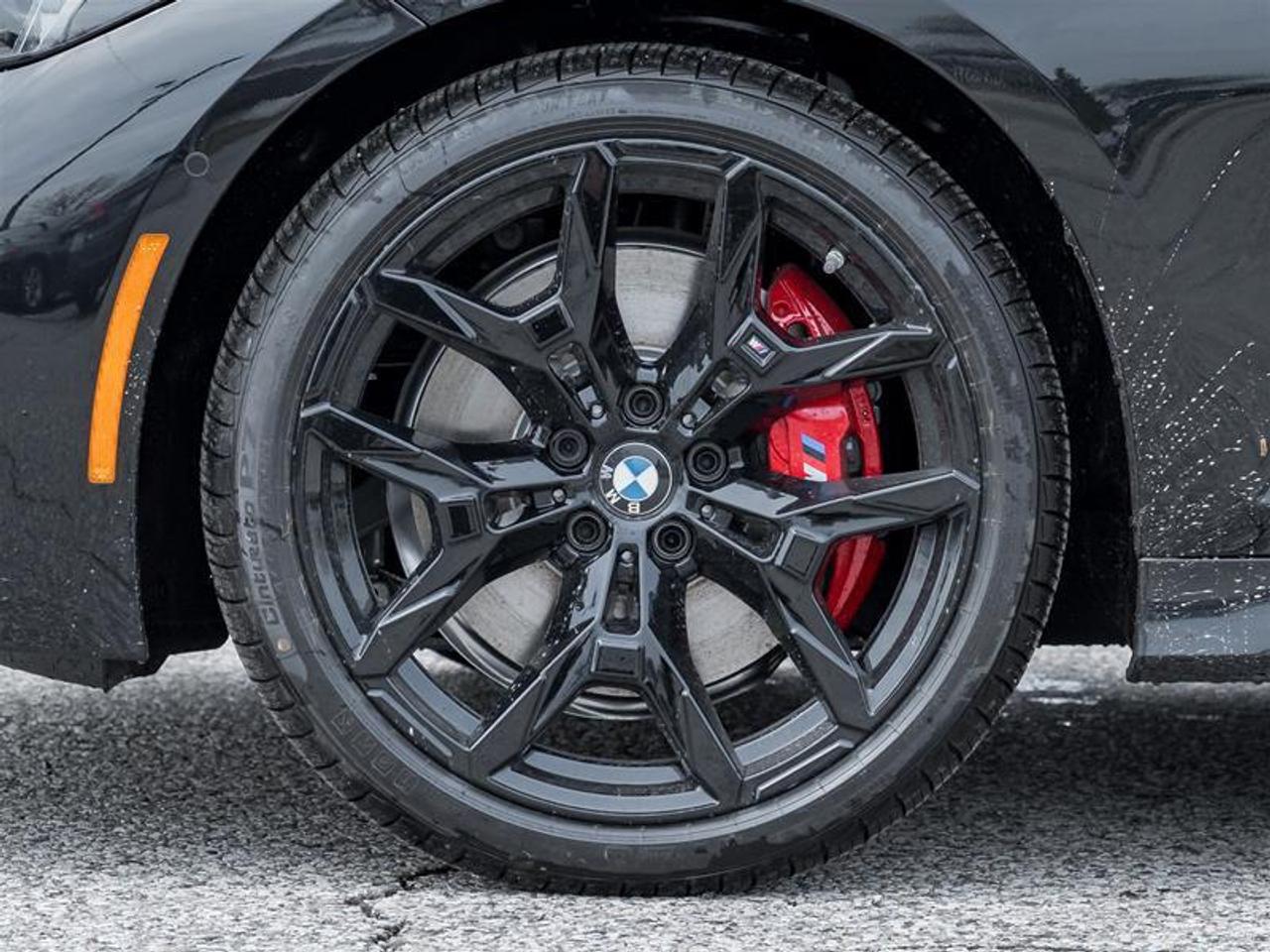 2026 BMW 330 i xDrive 4dr All-Wheel Drive Sedan Photo4
