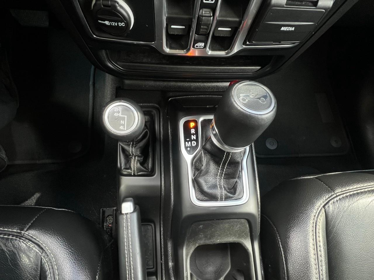 2019 Jeep WRANGLER UNLIMITED Sahara 4dr 4x4 Photo