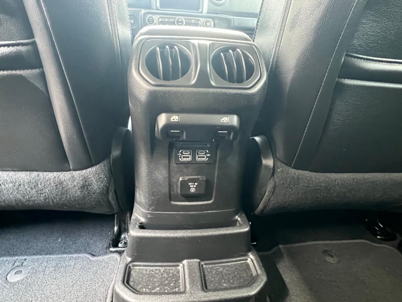 2019 Jeep WRANGLER UNLIMITED Sahara 4dr 4x4 Photo