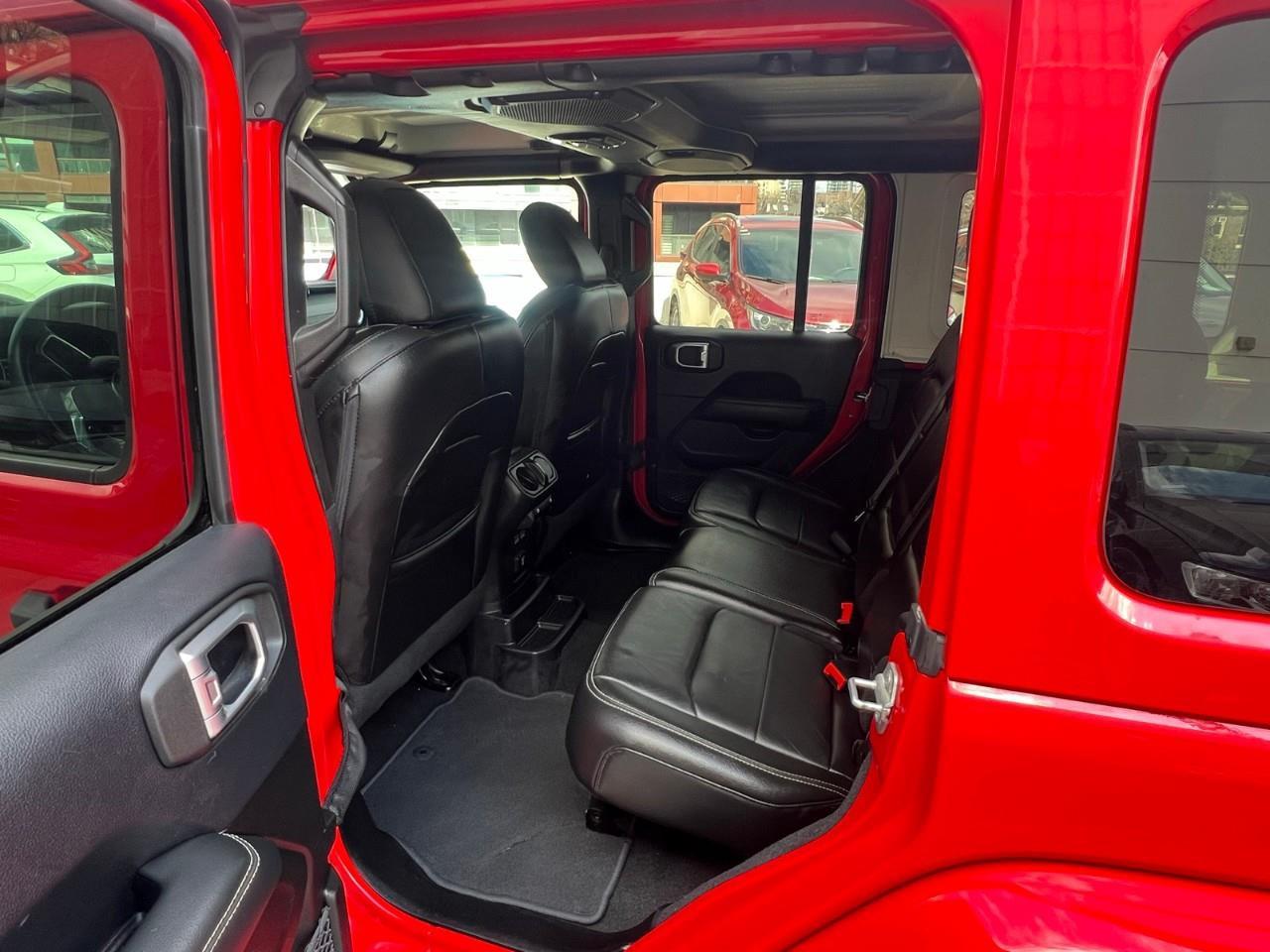 2019 Jeep WRANGLER UNLIMITED Sahara 4dr 4x4 Photo