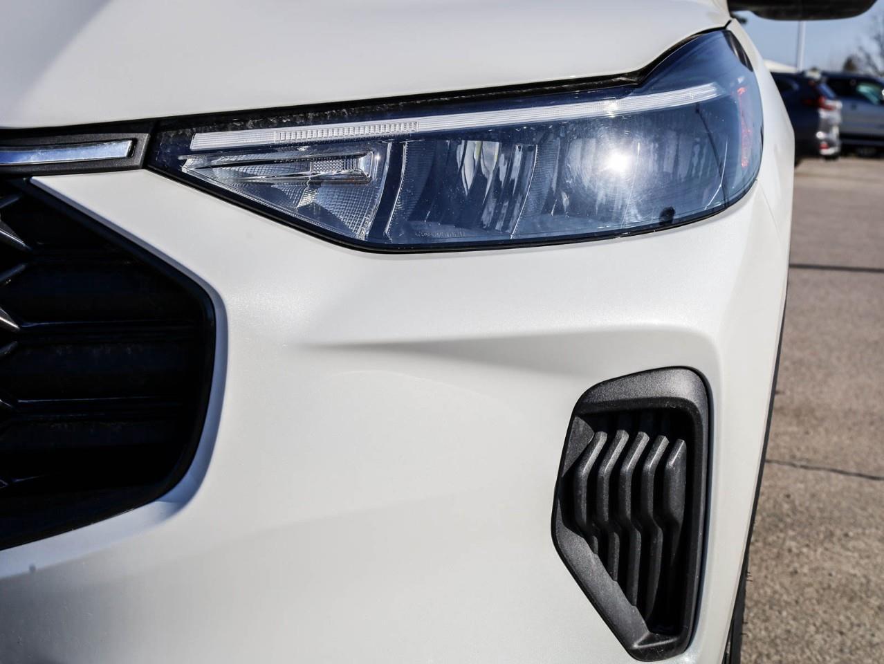 2025 Ford Escape ST-Line 4dr All-Wheel Drive Photo3