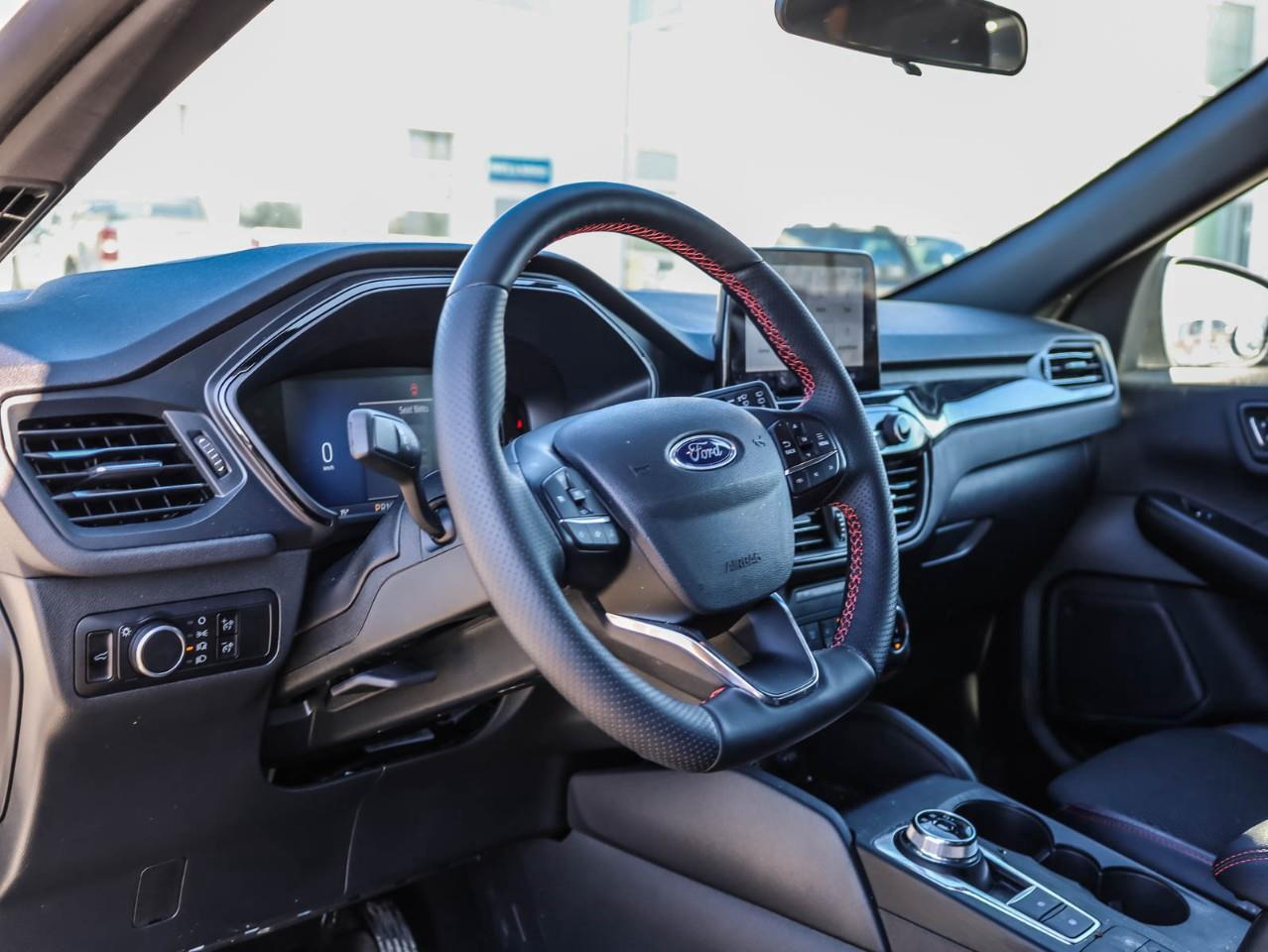 2025 Ford Escape ST-Line 4dr All-Wheel Drive Photo