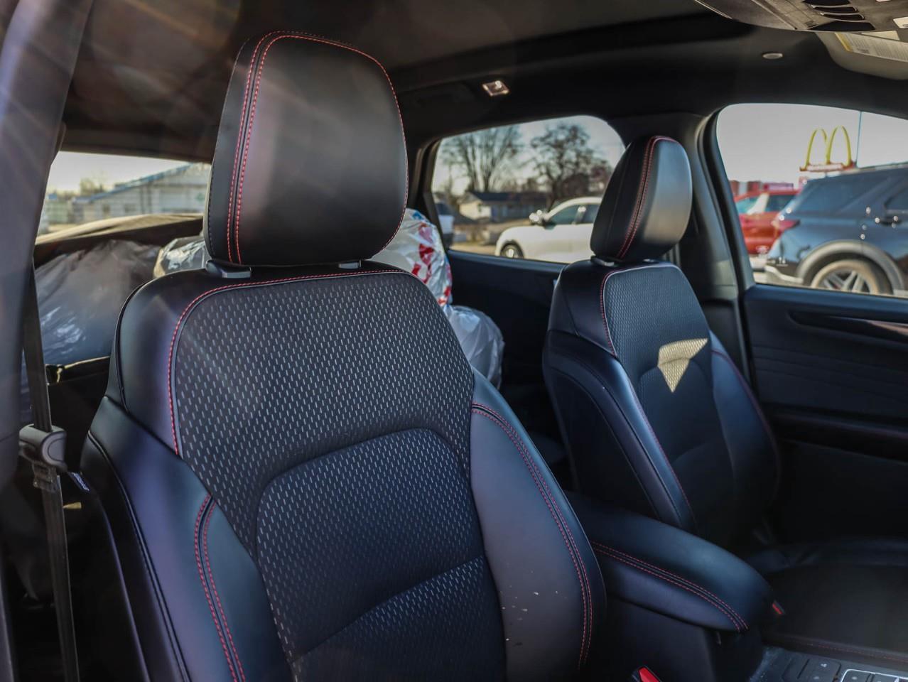 2025 Ford Escape ST-Line 4dr All-Wheel Drive Photo