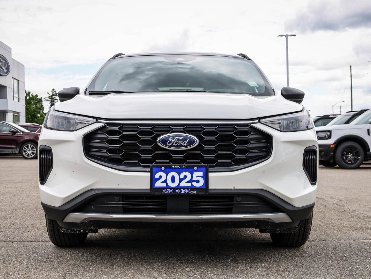 2025 Ford Escape ST-Line 4dr All-Wheel Drive Photo1