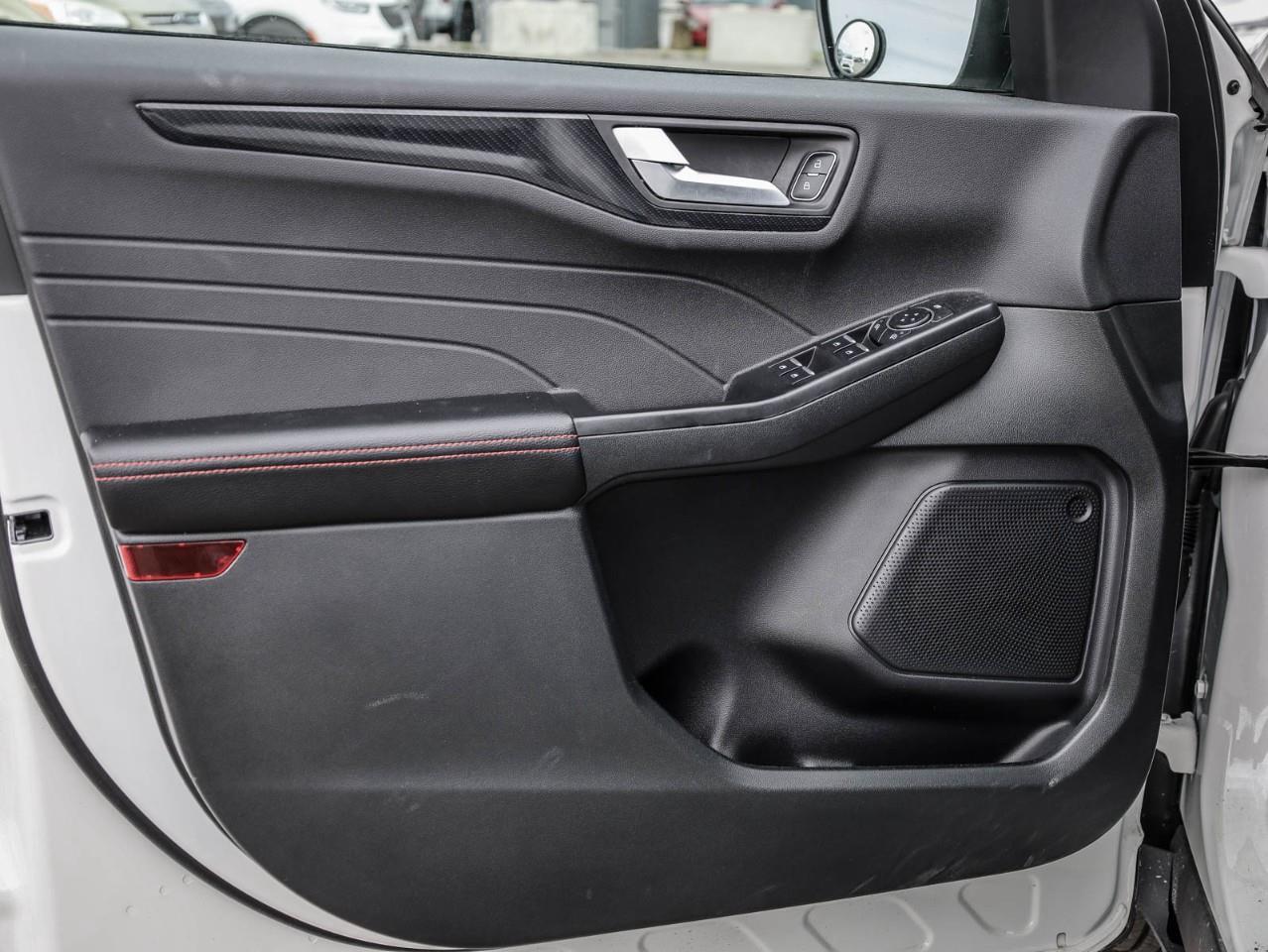 2025 Ford Escape ST-Line 4dr All-Wheel Drive Photo