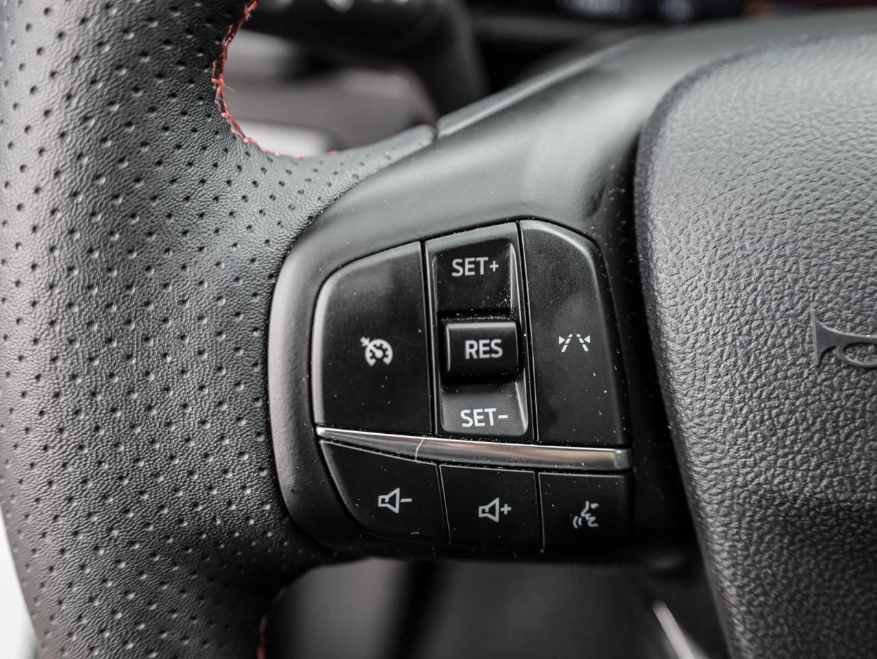 2025 Ford Escape ST-Line 4dr All-Wheel Drive Photo