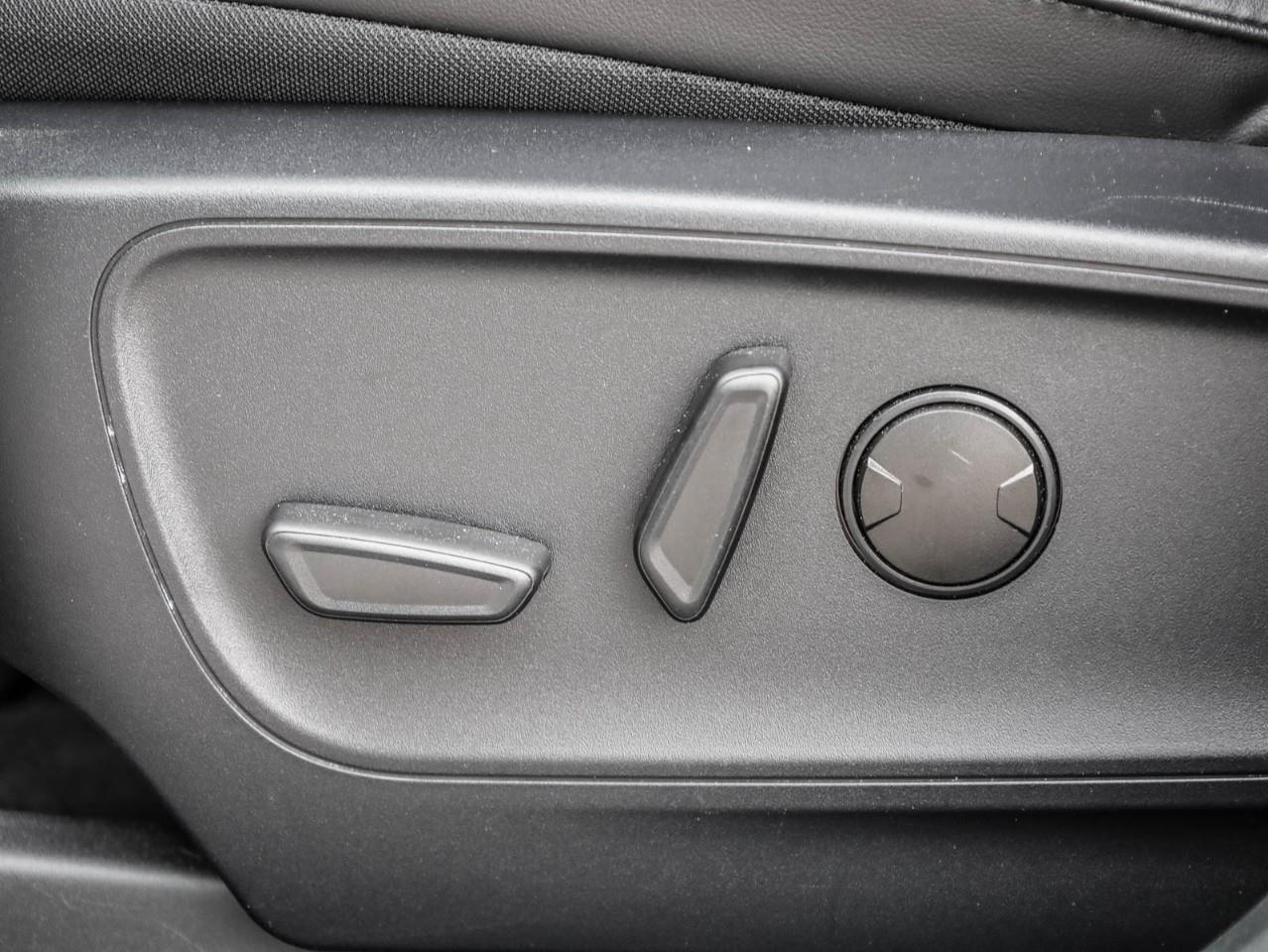 2025 Ford Escape ST-Line 4dr All-Wheel Drive Photo