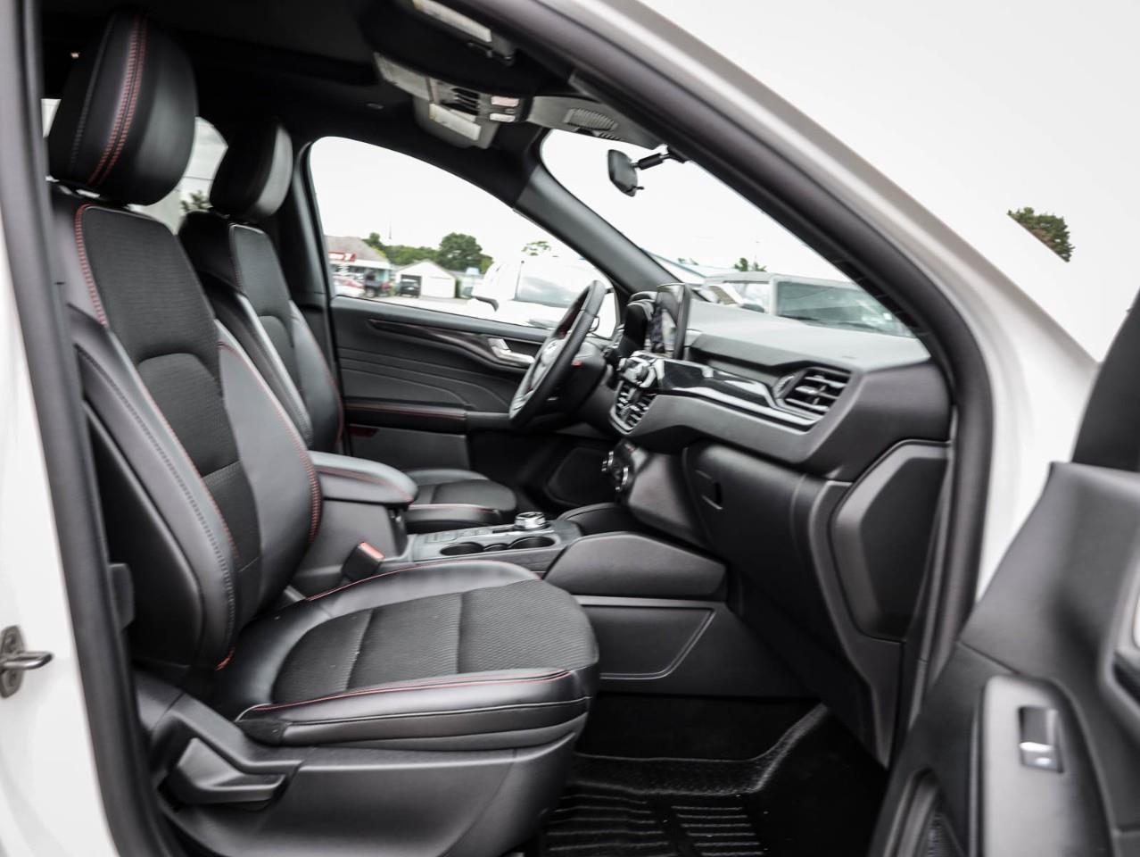 2025 Ford Escape ST-Line 4dr All-Wheel Drive Photo
