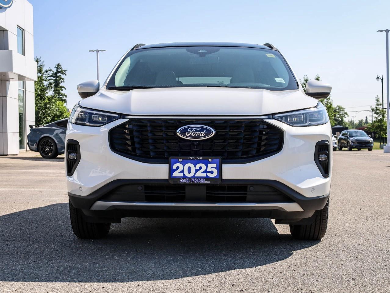 2025 Ford Escape PHEV 4dr Front-Wheel Drive Photo