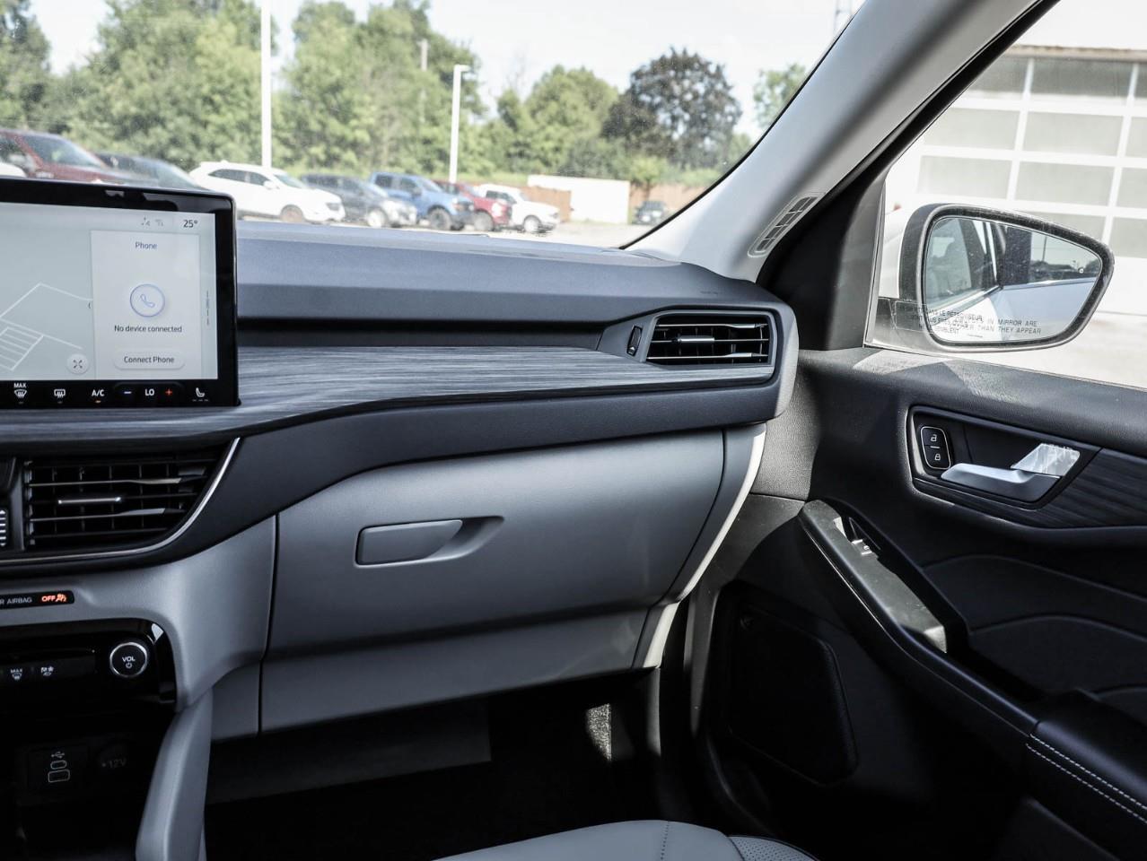 2025 Ford Escape PHEV 4dr Front-Wheel Drive Photo