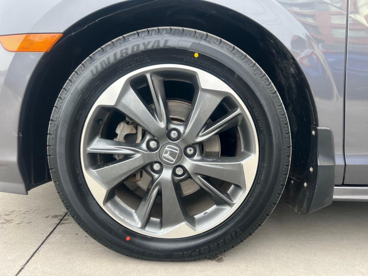 2023 Honda Odyssey Touring Passenger Van Photo