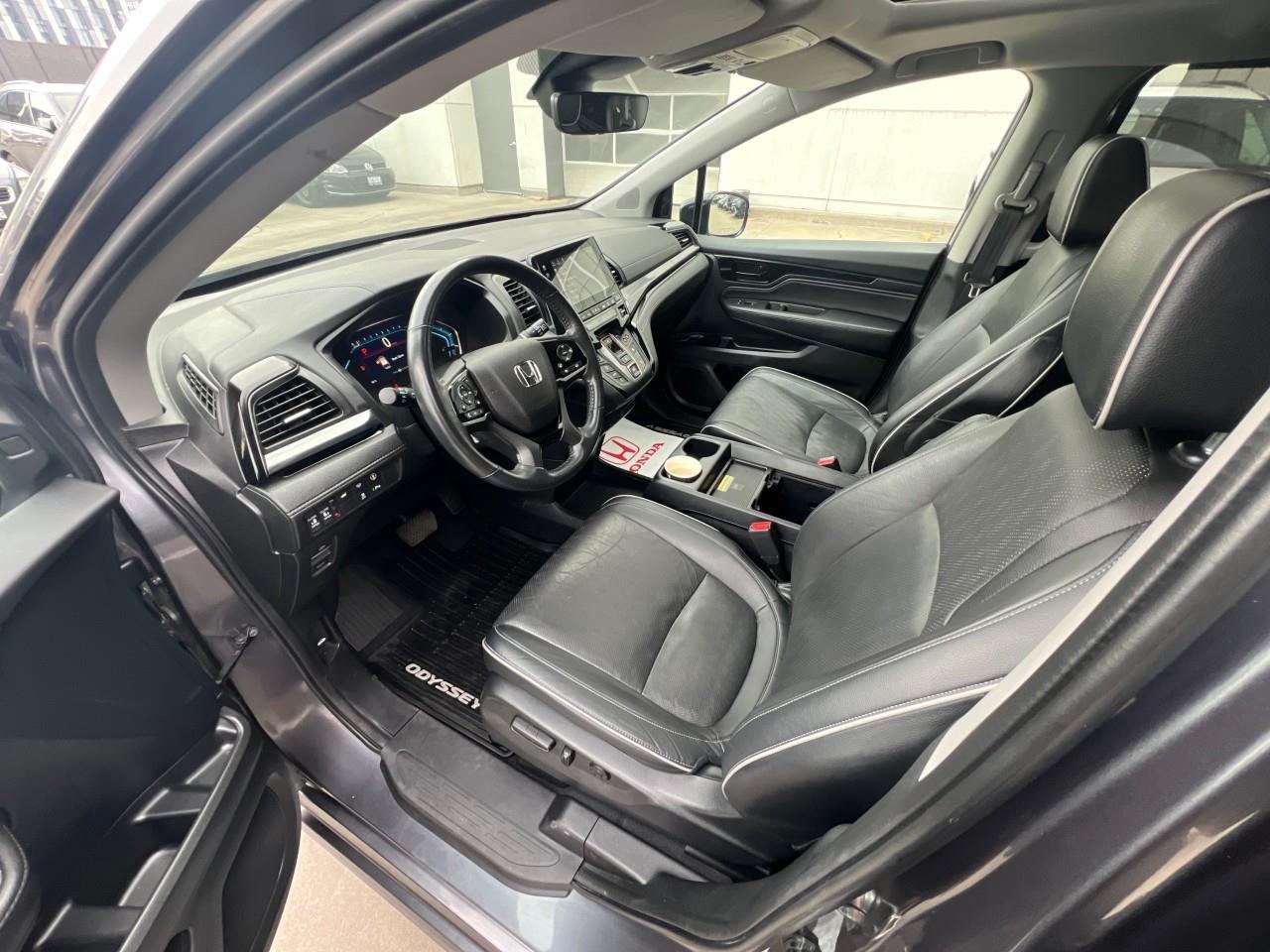 2023 Honda Odyssey Touring Passenger Van Photo