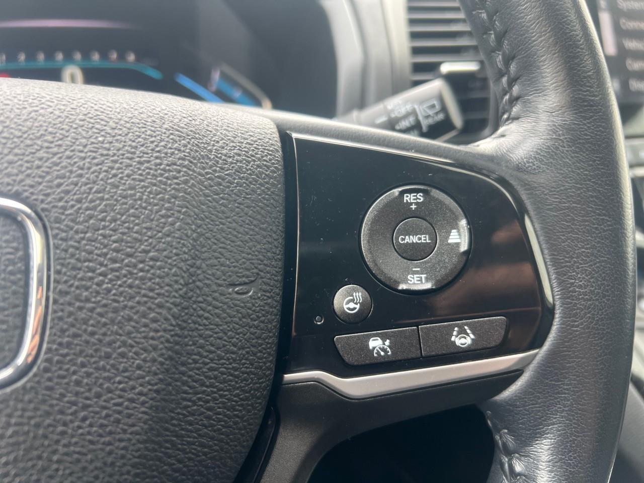 2023 Honda Odyssey Touring Passenger Van Photo