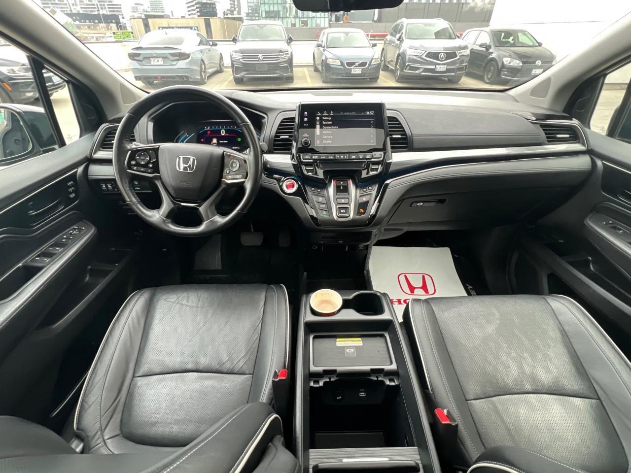 2023 Honda Odyssey Touring Passenger Van Photo