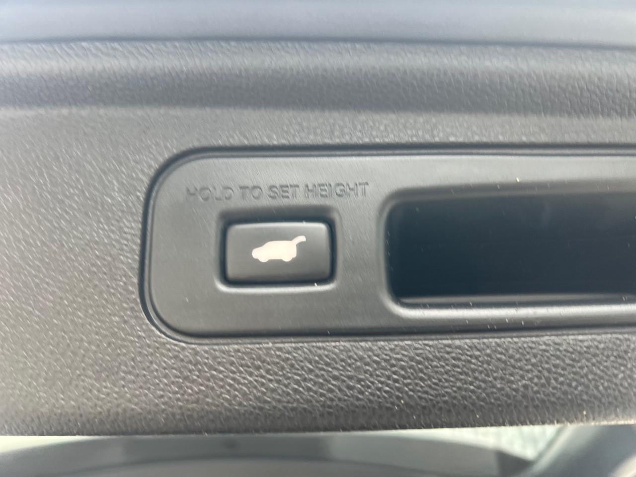 2023 Honda Odyssey Touring Passenger Van Photo