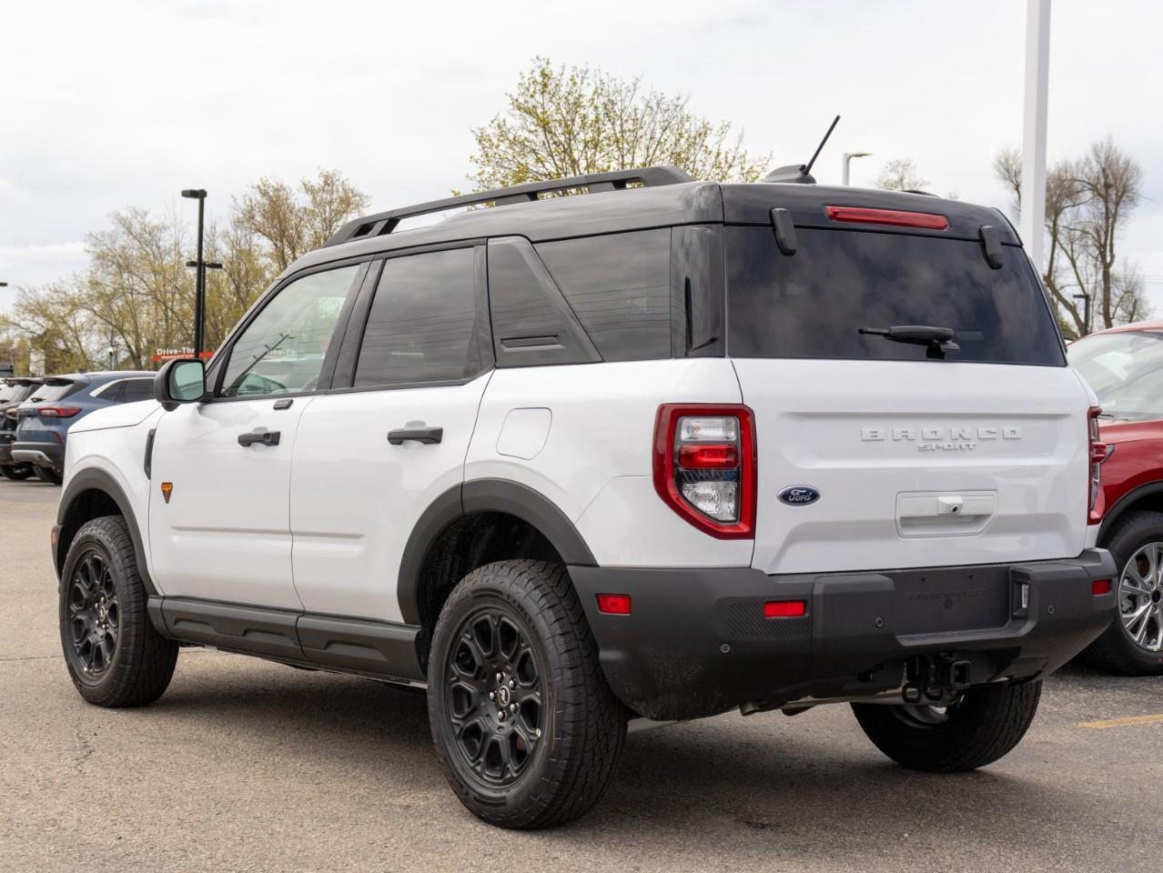 2025 Ford Bronco Sport Badlands 4dr 4x4 Photo3