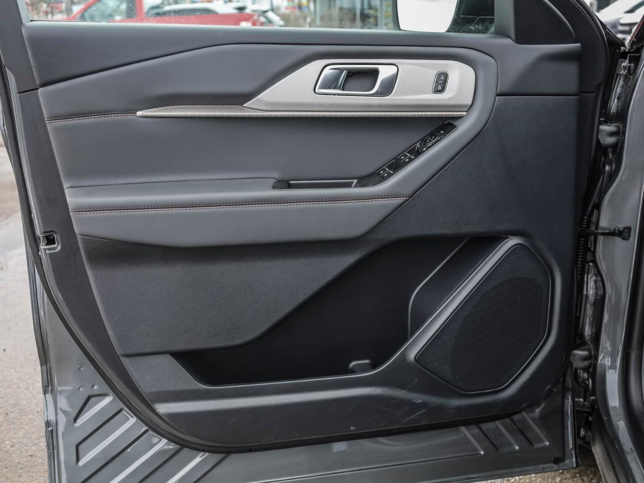 2026 Ford Explorer Active 4dr 4x4 Photo