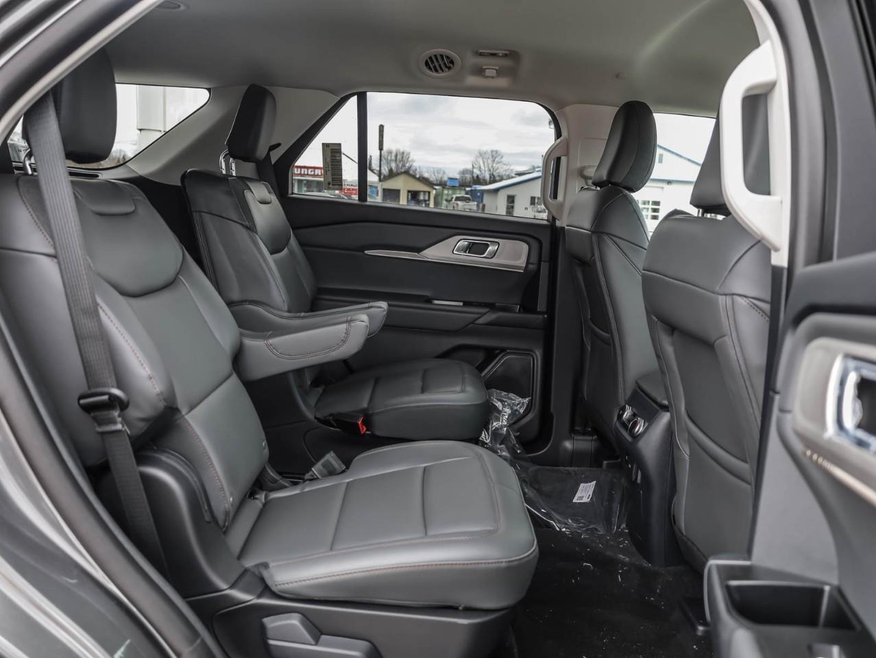 2026 Ford Explorer Active 4dr 4x4 Photo