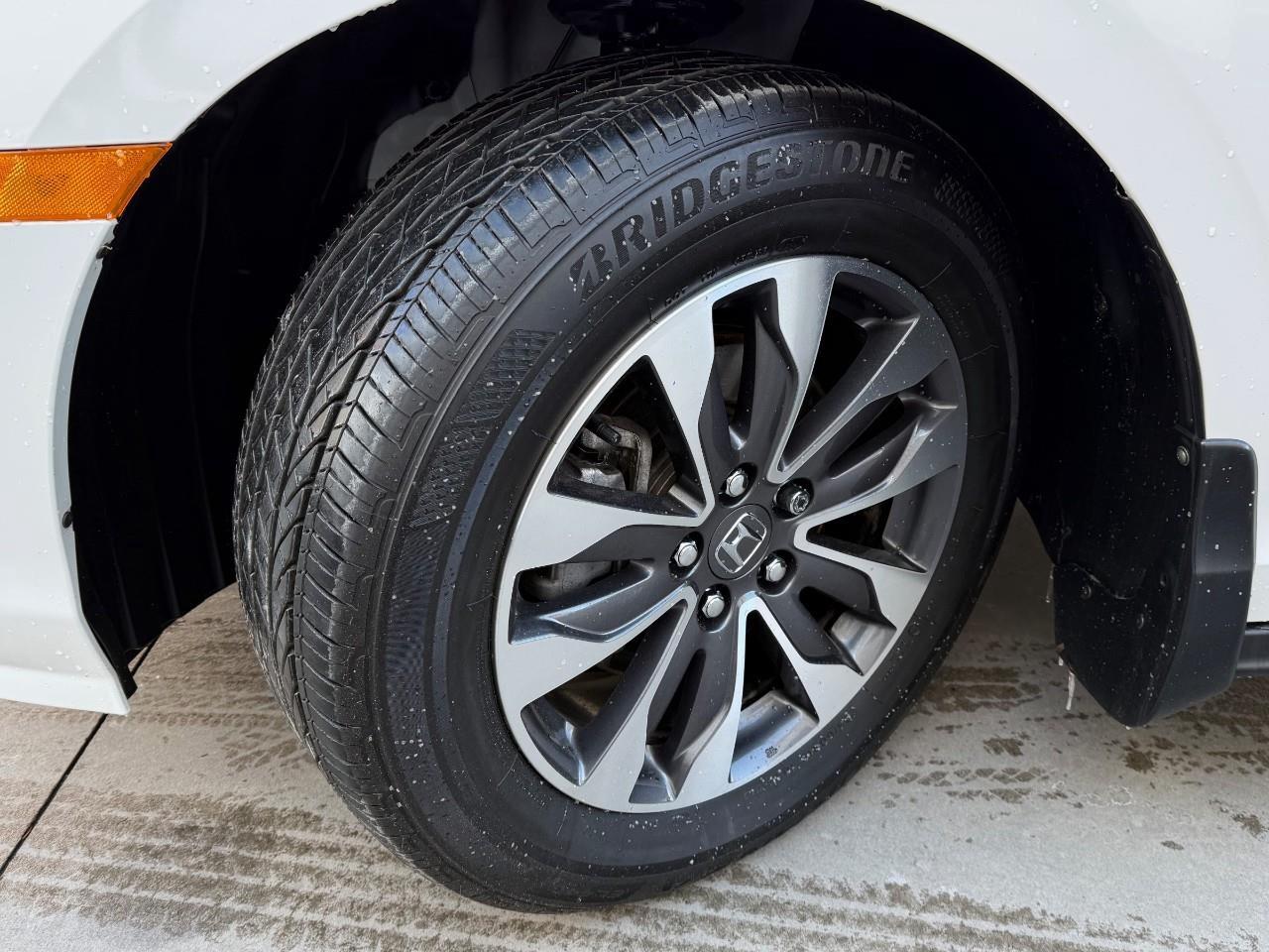 2024 Honda Odyssey EX-L Passenger Van Photo