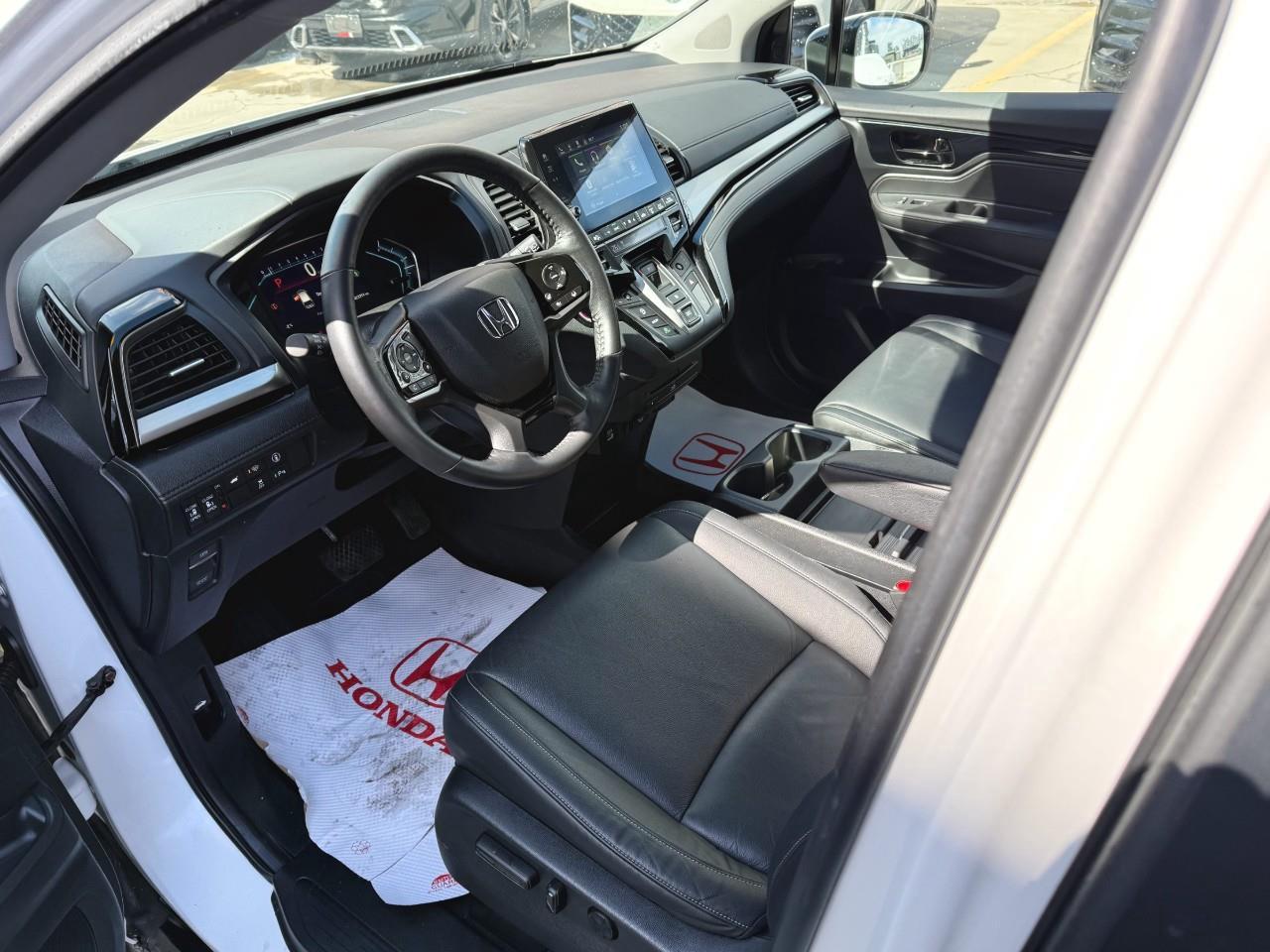 2024 Honda Odyssey EX-L Passenger Van Photo