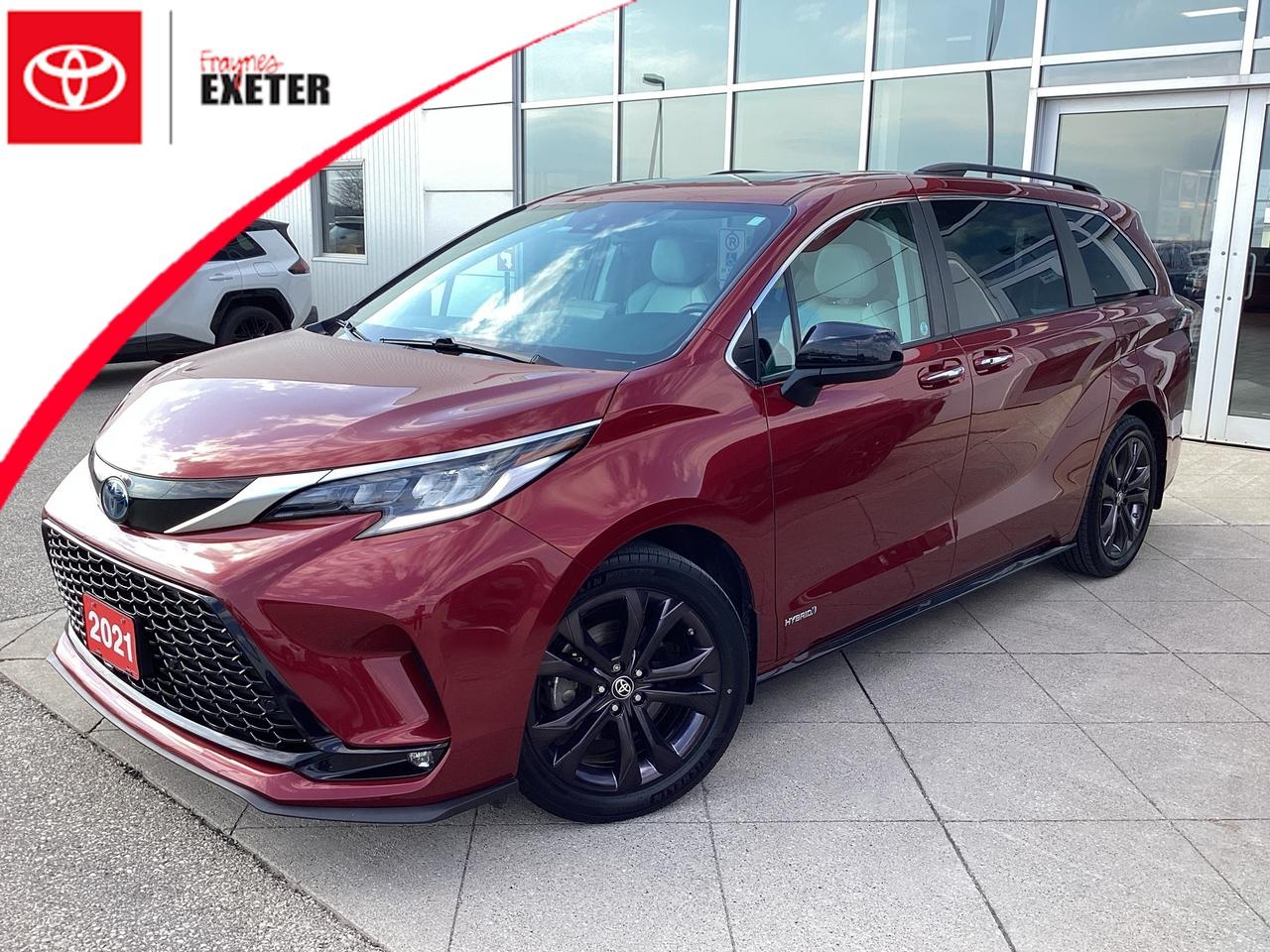 2021 Toyota Sienna XSE 7-Passenger FWD Tech Pkg Photo0