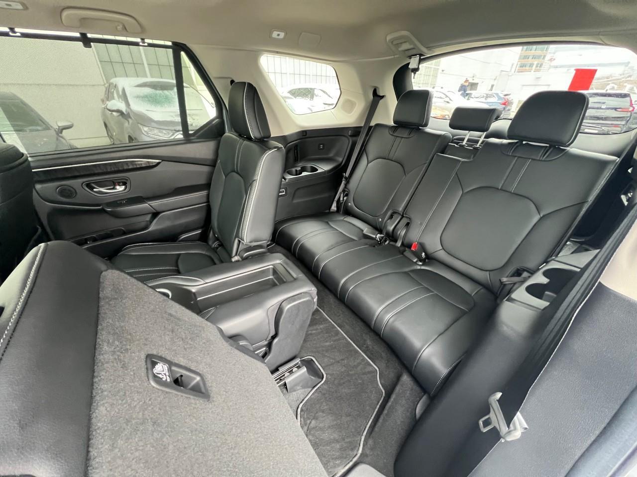 2025 Honda Pilot Touring 4dr All-Wheel Drive Photo