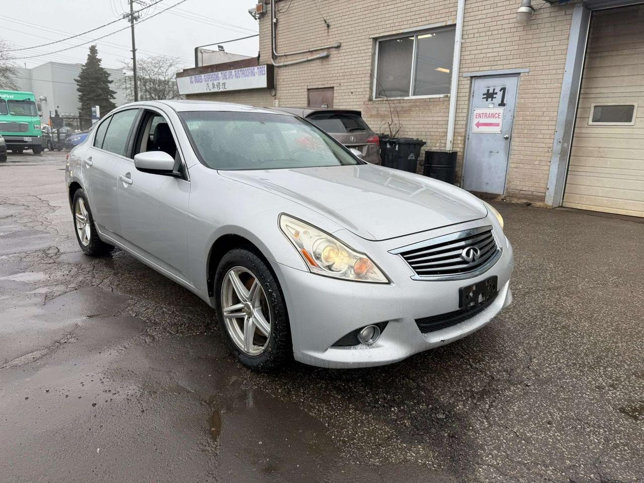 2010 Infiniti G37 X Photo