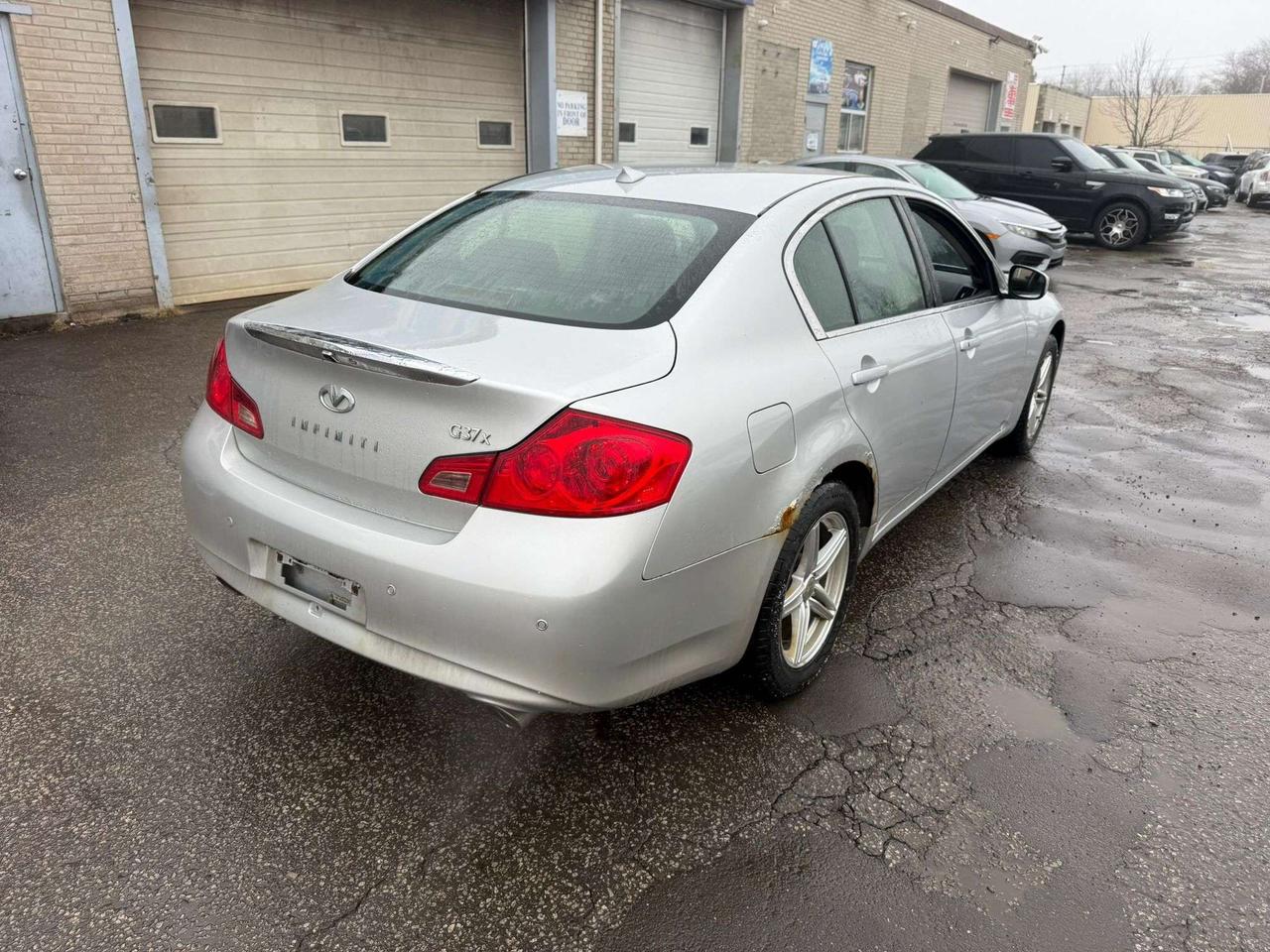 2010 Infiniti G37 X Photo