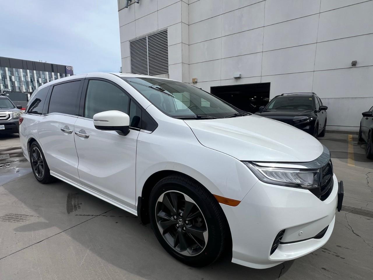 2024 Honda Odyssey Touring Passenger Van Photo