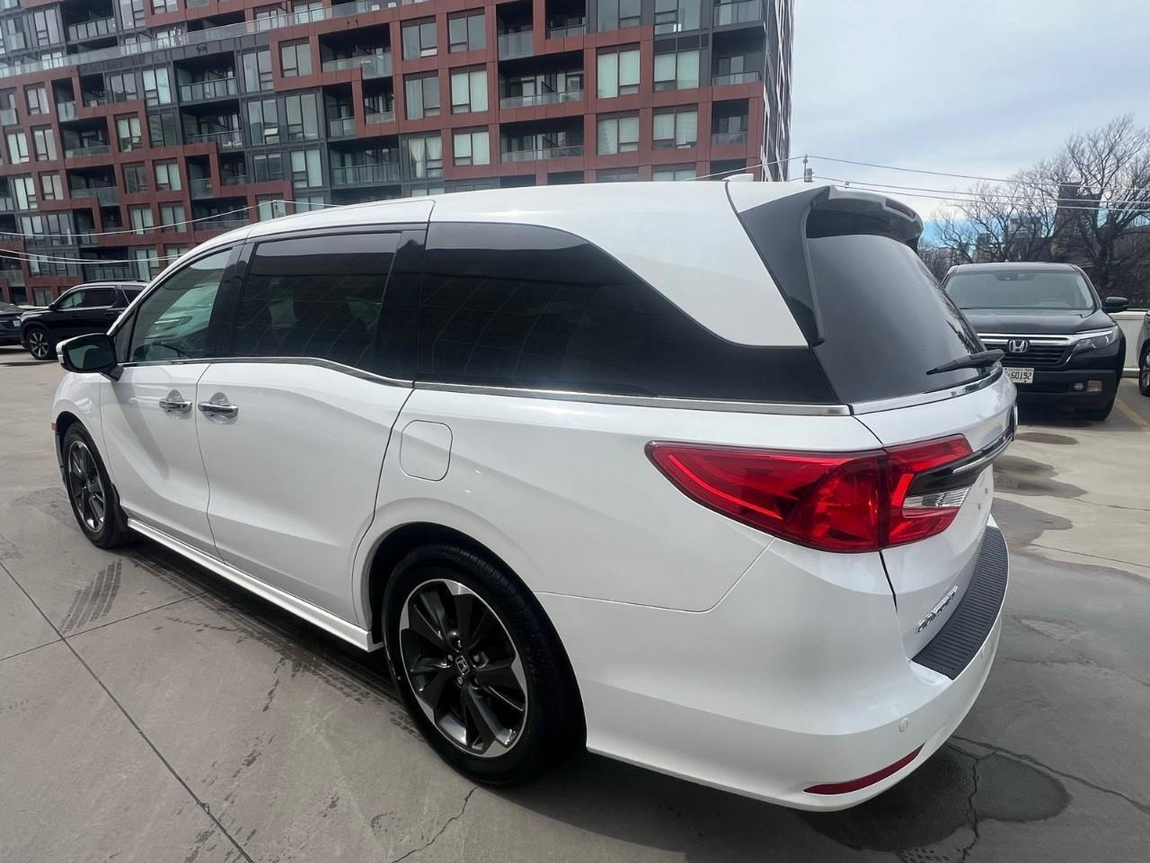 2024 Honda Odyssey Touring Passenger Van Photo