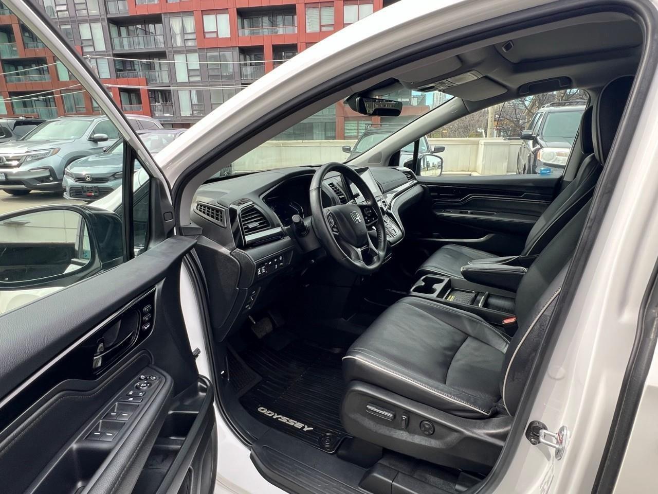 2024 Honda Odyssey Touring Passenger Van Photo