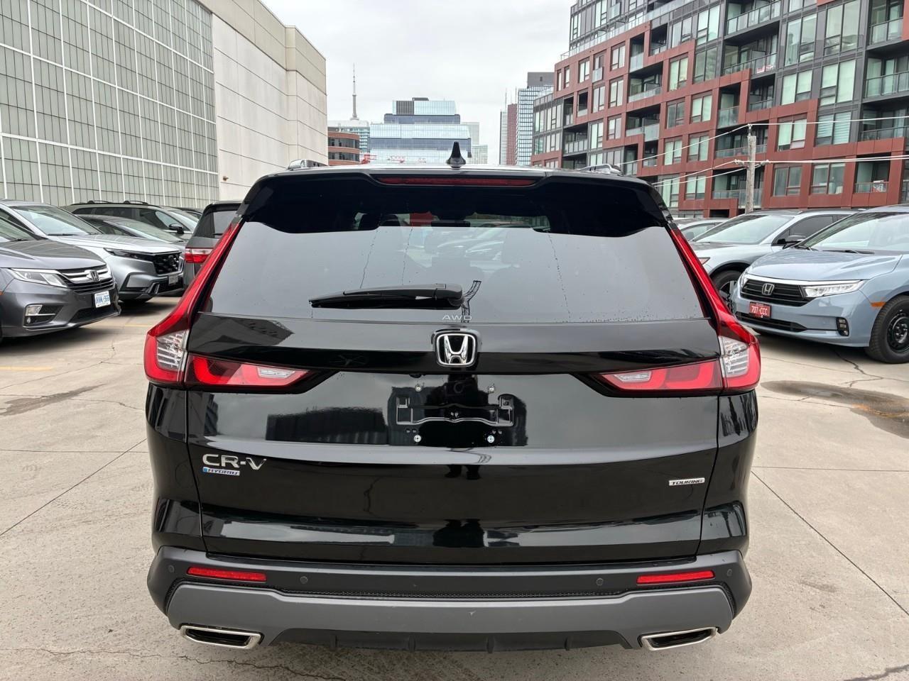 2023 Honda CR-V Hybrid Touring 4dr All-Wheel Drive Photo