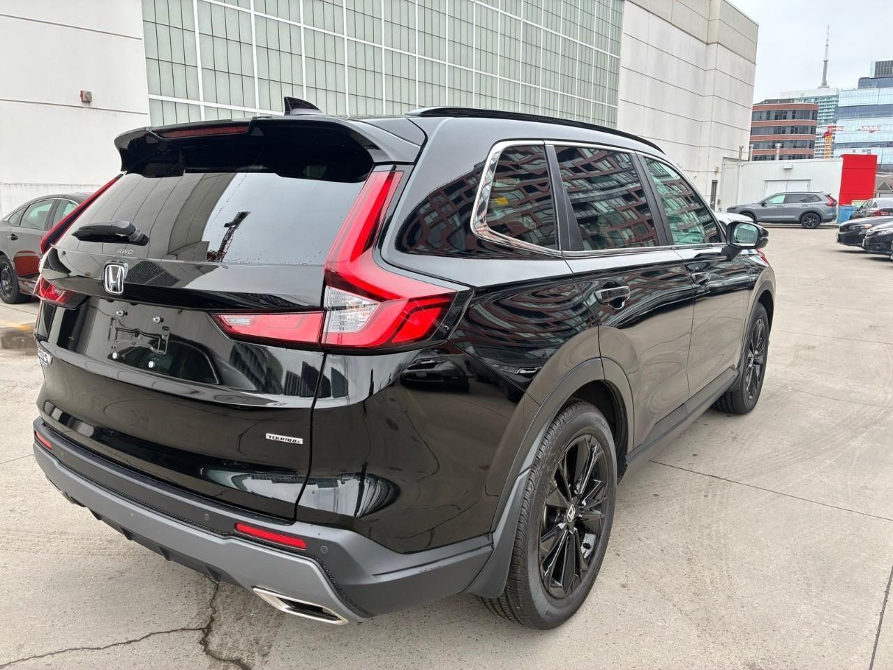 2023 Honda CR-V Hybrid Touring 4dr All-Wheel Drive Photo