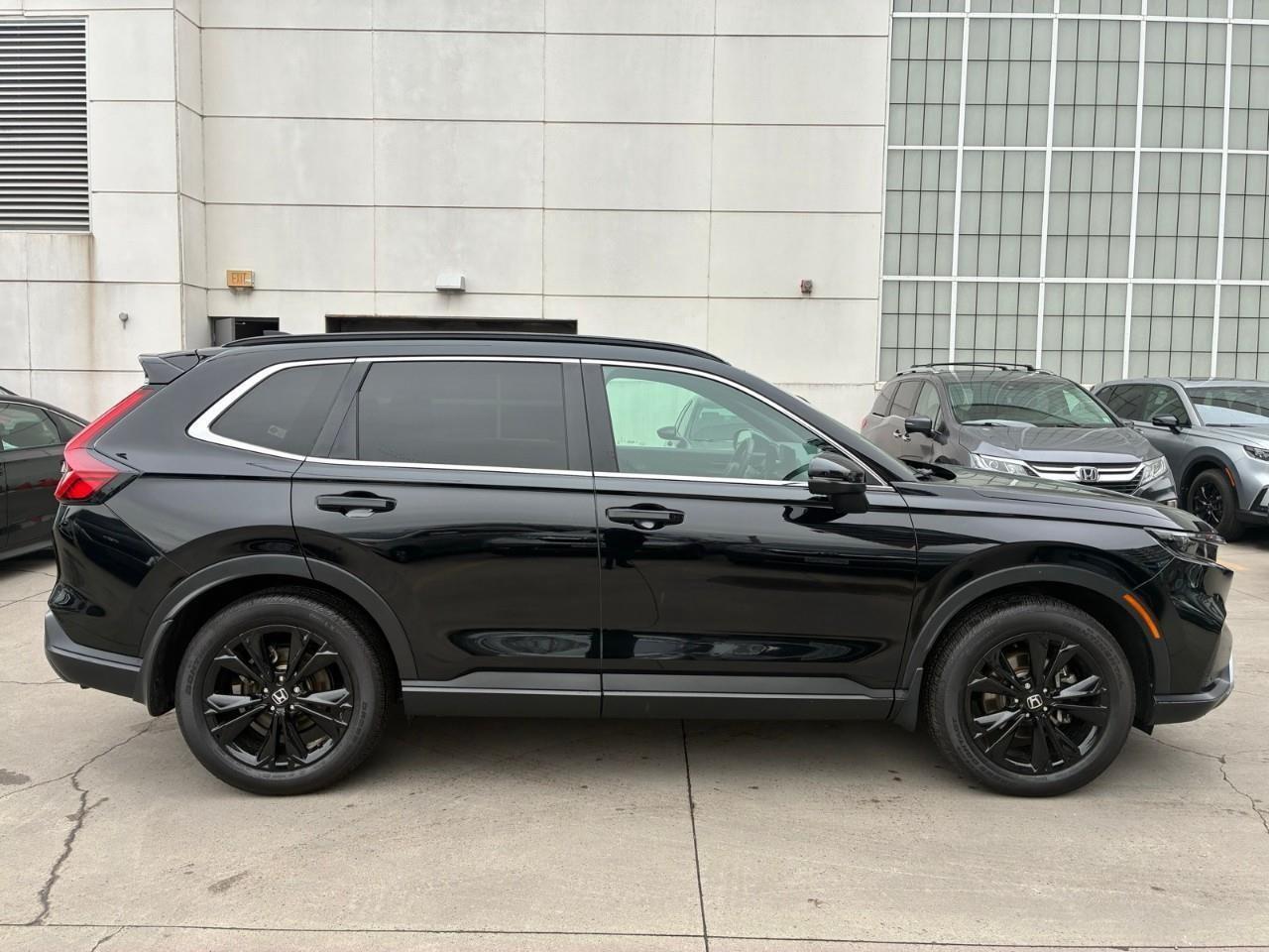2023 Honda CR-V Hybrid Touring 4dr All-Wheel Drive Photo