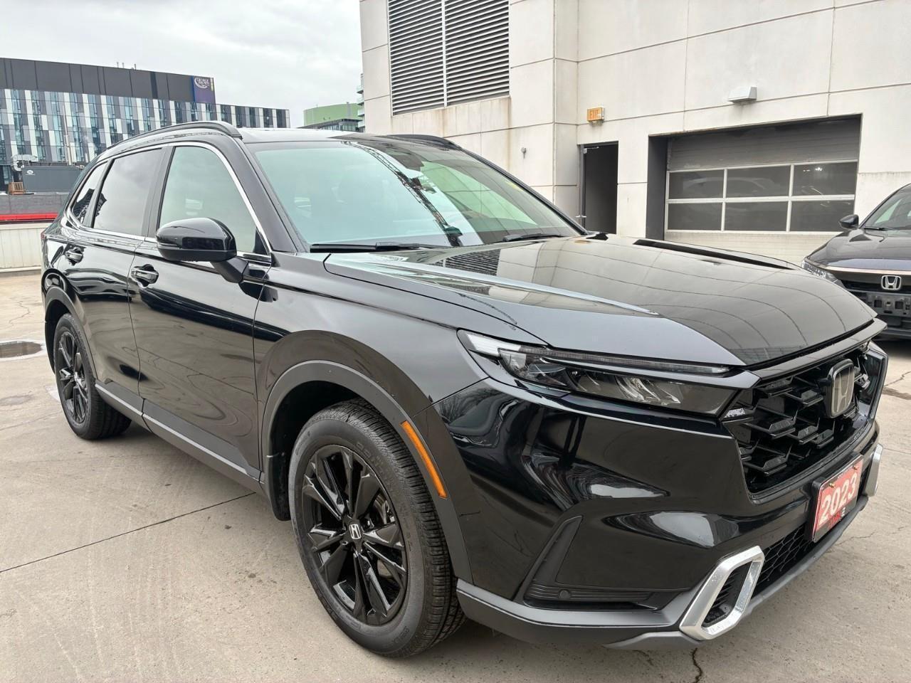 2023 Honda CR-V Hybrid Touring 4dr All-Wheel Drive Photo