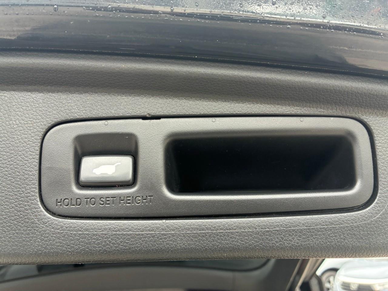 2023 Honda CR-V Hybrid Touring 4dr All-Wheel Drive Photo