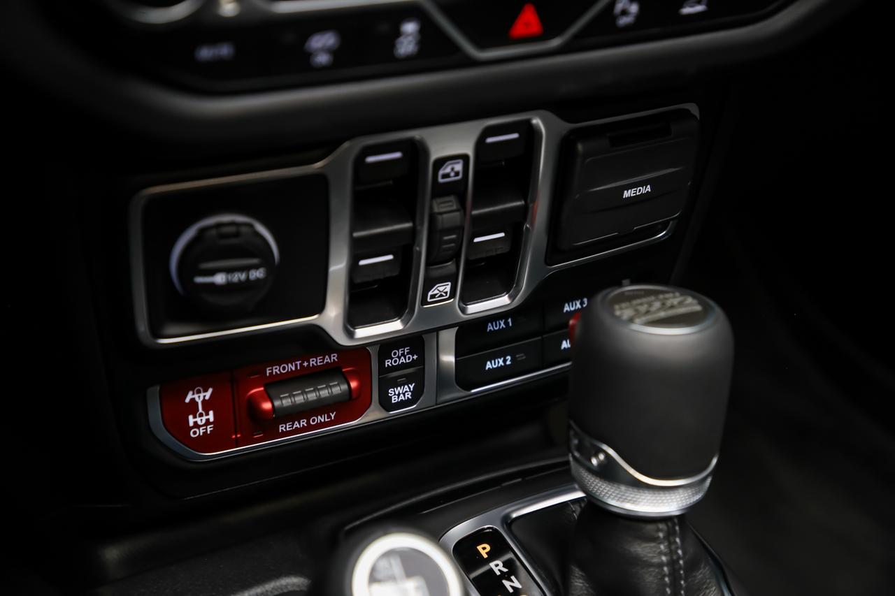 2024 Jeep Wrangler RUBICON 392 FINAL EDITION 4X4 V8 470HP PWRTOP RARE Photo