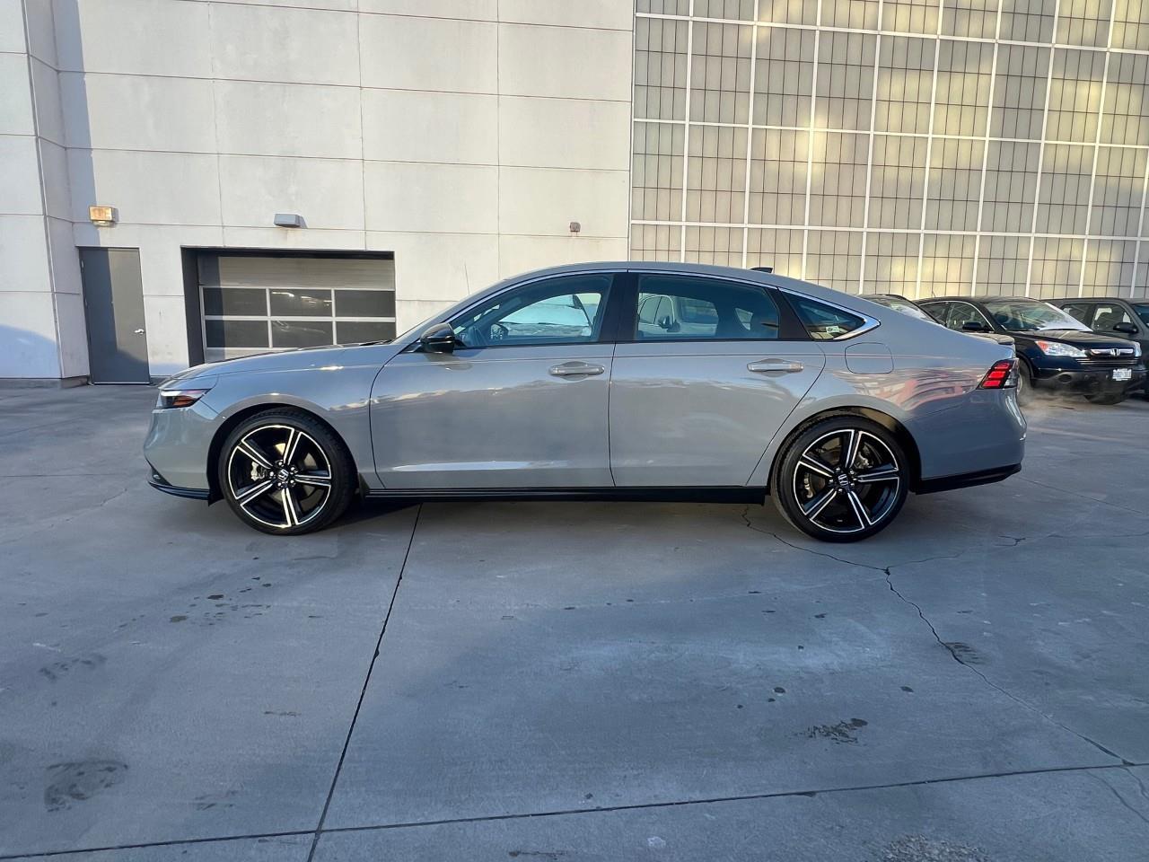 2023 Honda Accord Hybrid Sport 4dr Sedan Photo3
