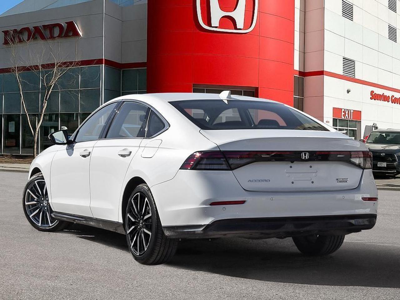 2026 Honda Accord Hybrid Touring 4dr Sedan Photo3