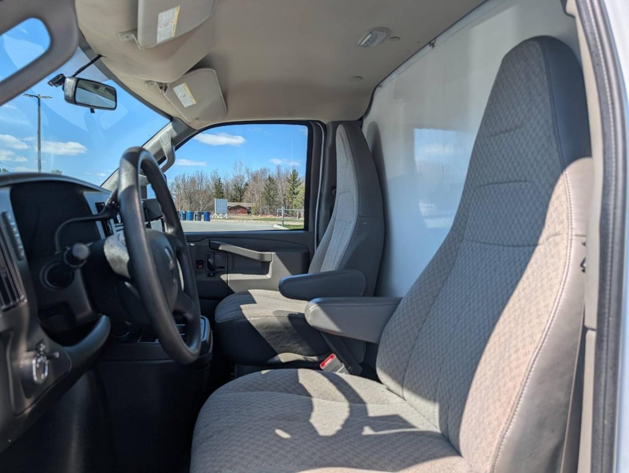 2024 GMC Savana Work Van 2024 SAVANA 3500 CUTAWAY 159 WB DRW Photo