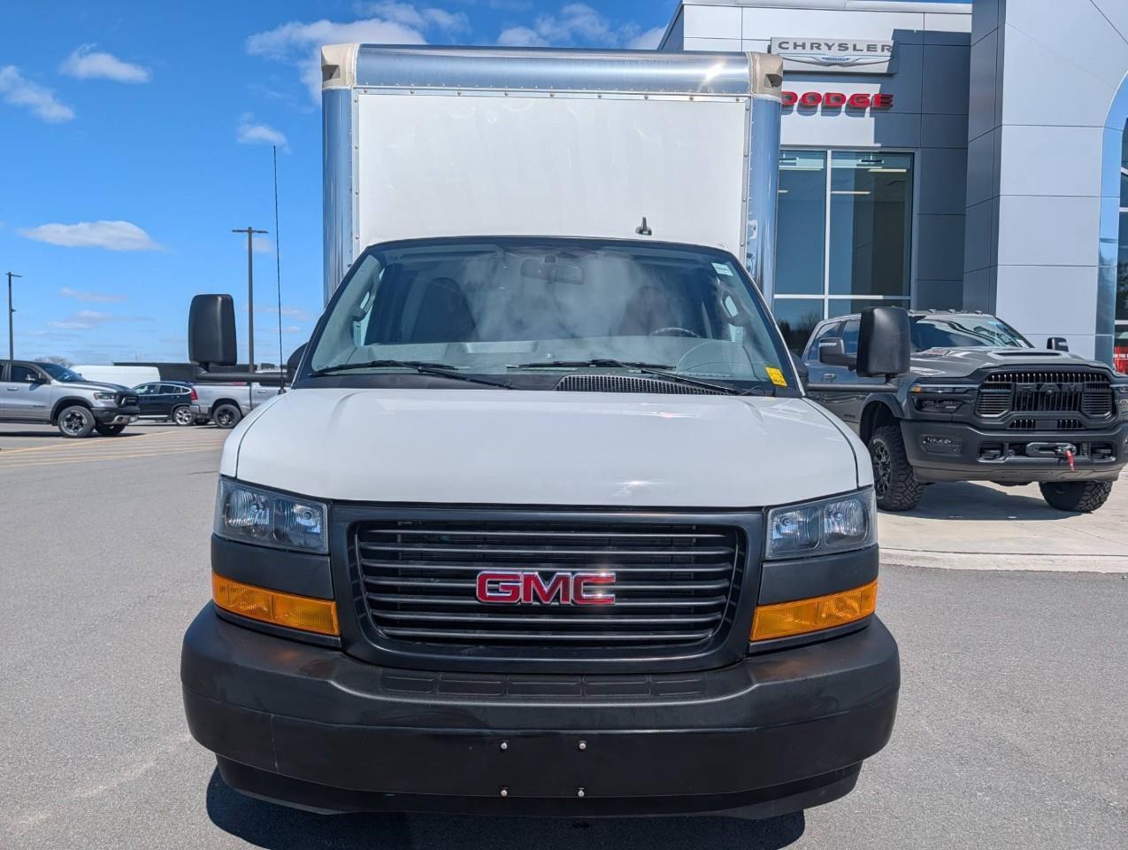 2024 GMC Savana Work Van 2024 SAVANA 3500 CUTAWAY 159 WB DRW Photo