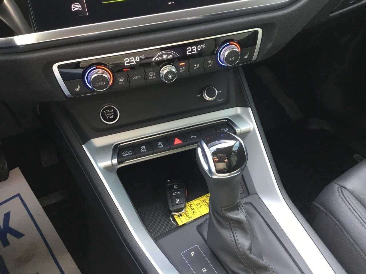 2021 Audi Q3 45 Progressiv Photo