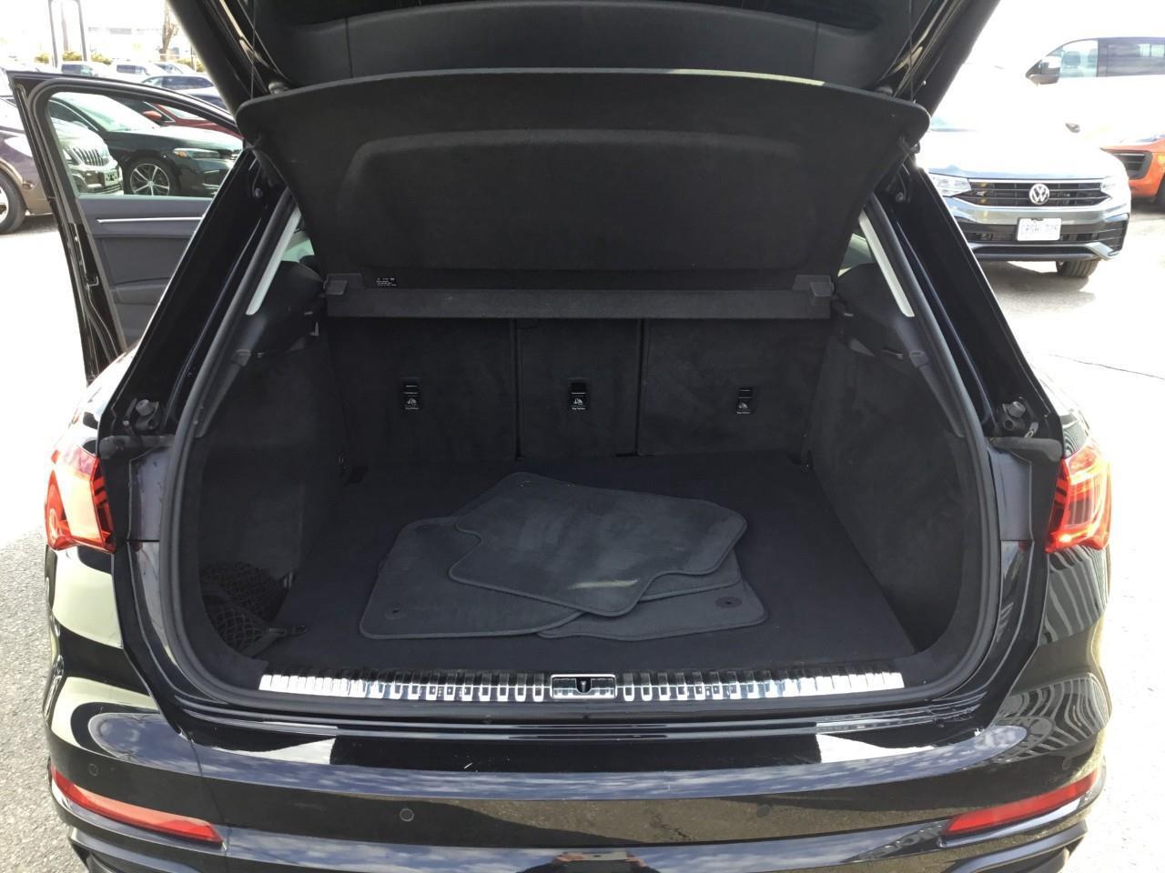 2021 Audi Q3 45 Progressiv Photo