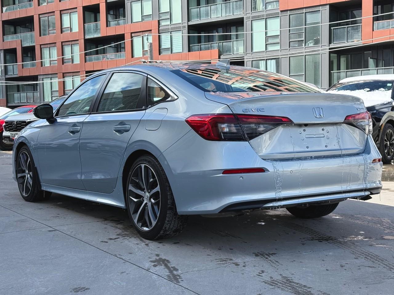 2022 Honda Civic Touring 4dr Sedan Photo