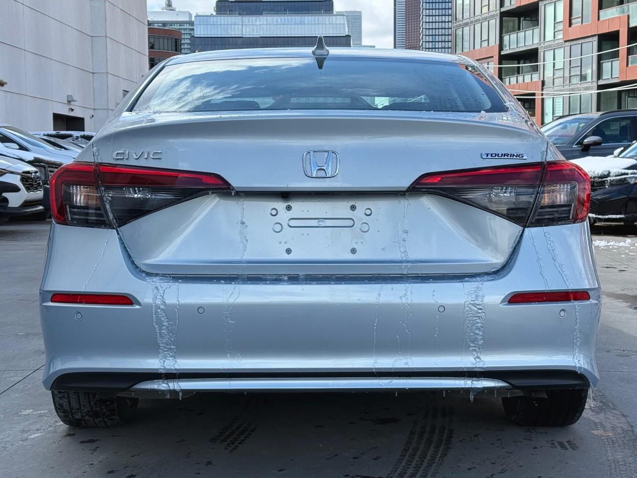 2022 Honda Civic Touring 4dr Sedan Photo